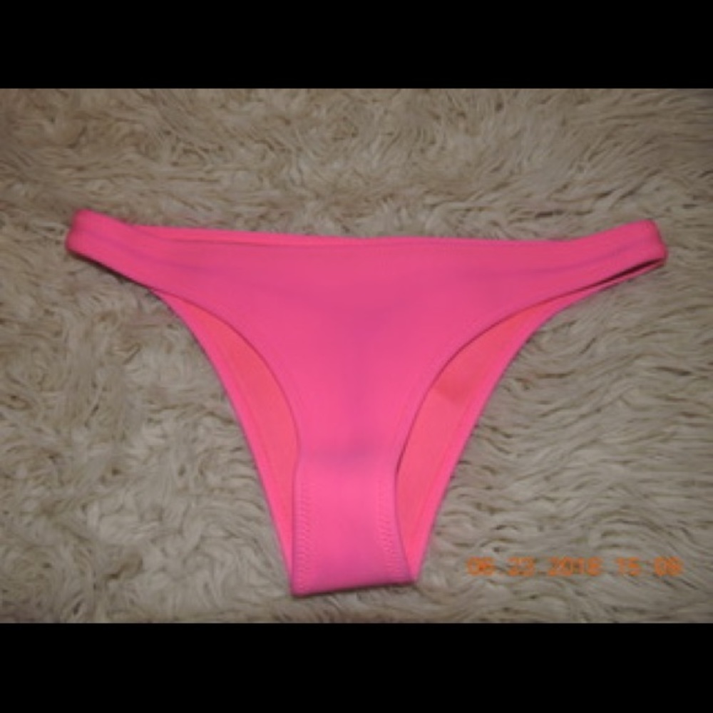 Triangl Cheeky Bottoms